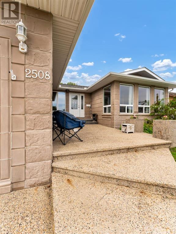 Single Family House Bungalow for Sale in   Avenue SE Connaught Medicine Hat 