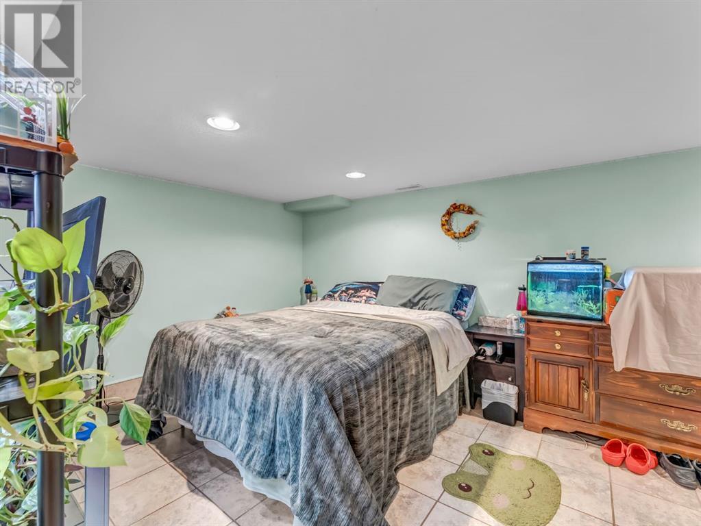 Single Family House Bungalow for Sale in   Avenue SE Connaught Medicine Hat 