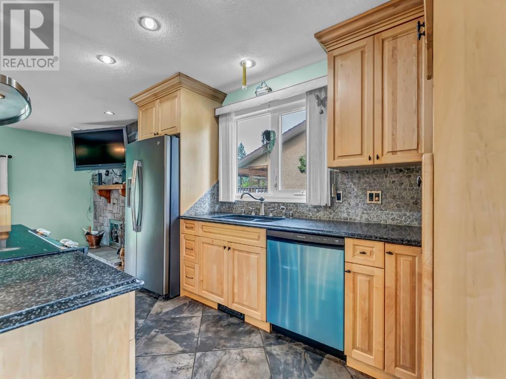Single Family House Bungalow for Sale in   Avenue SE Connaught Medicine Hat 