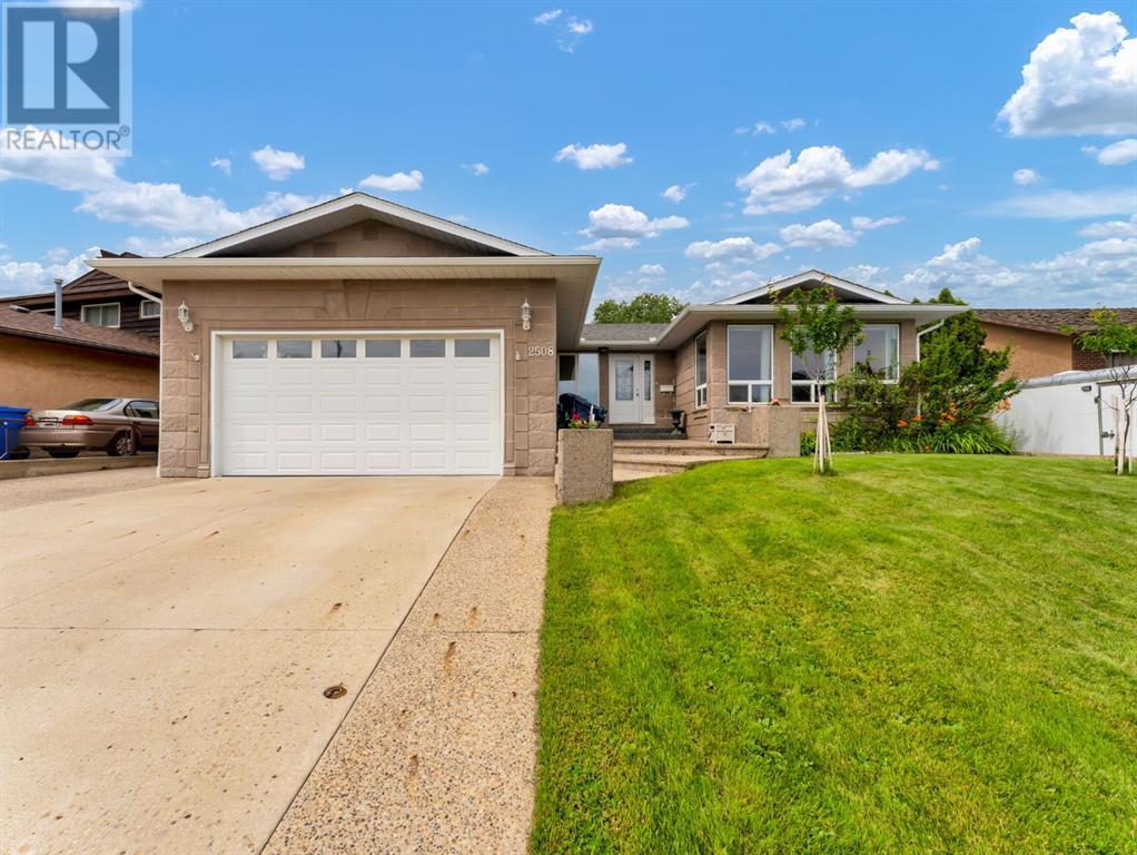 2508 12 Avenue SE, Medicine Hat, Alberta