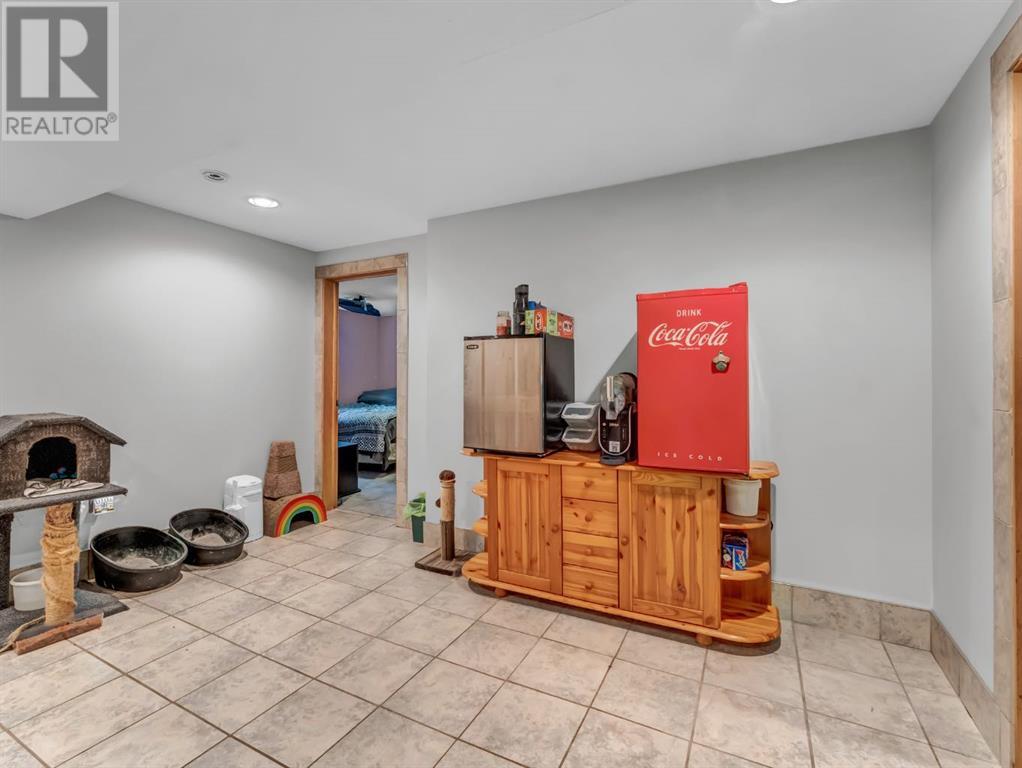 Single Family House Bungalow for Sale in   Avenue SE Connaught Medicine Hat 