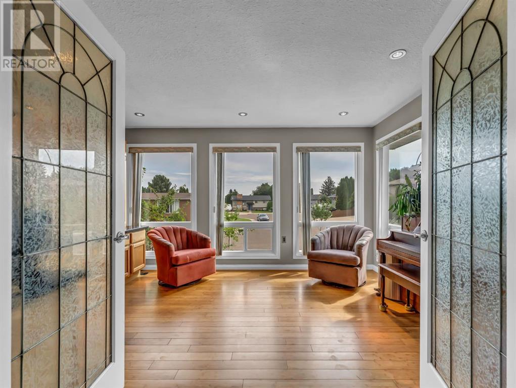 Single Family House Bungalow for Sale in   Avenue SE Connaught Medicine Hat 