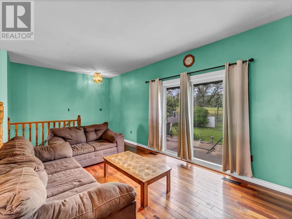 Single Family House Bungalow for Sale in   Avenue SE Connaught Medicine Hat 