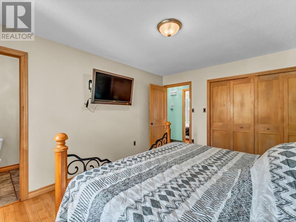 Single Family House Bungalow for Sale in   Avenue SE Connaught Medicine Hat 