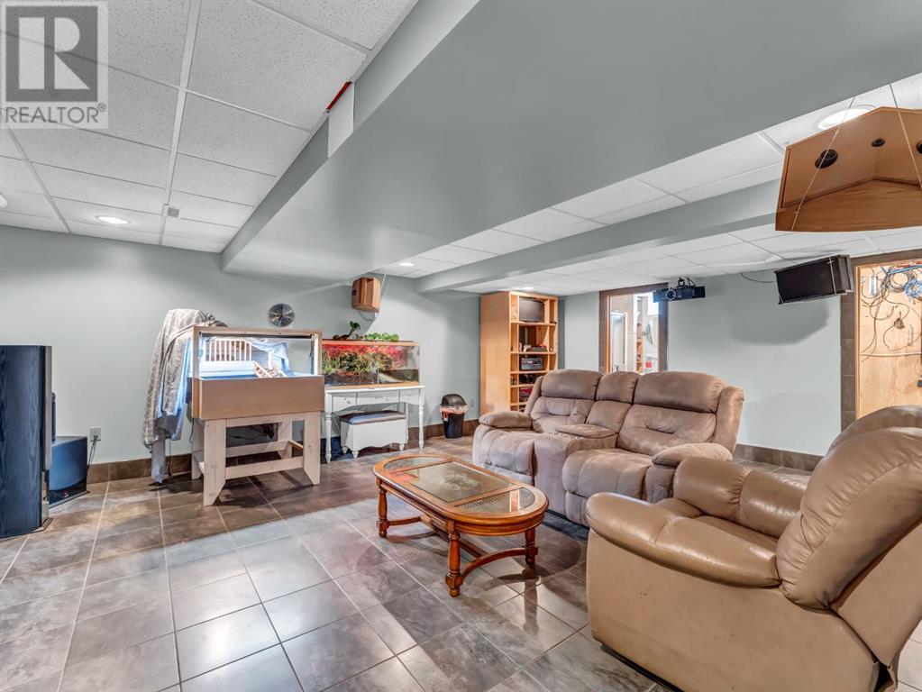 Single Family House Bungalow for Sale in   Avenue SE Connaught Medicine Hat 