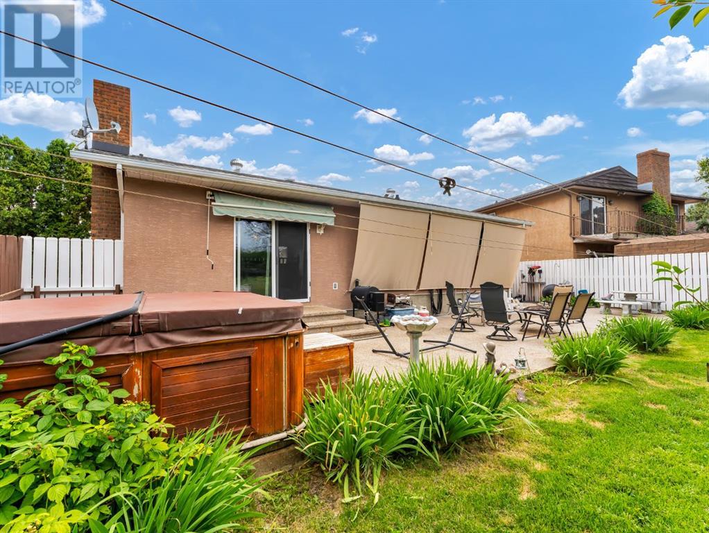 Single Family House Bungalow for Sale in   Avenue SE Connaught Medicine Hat 