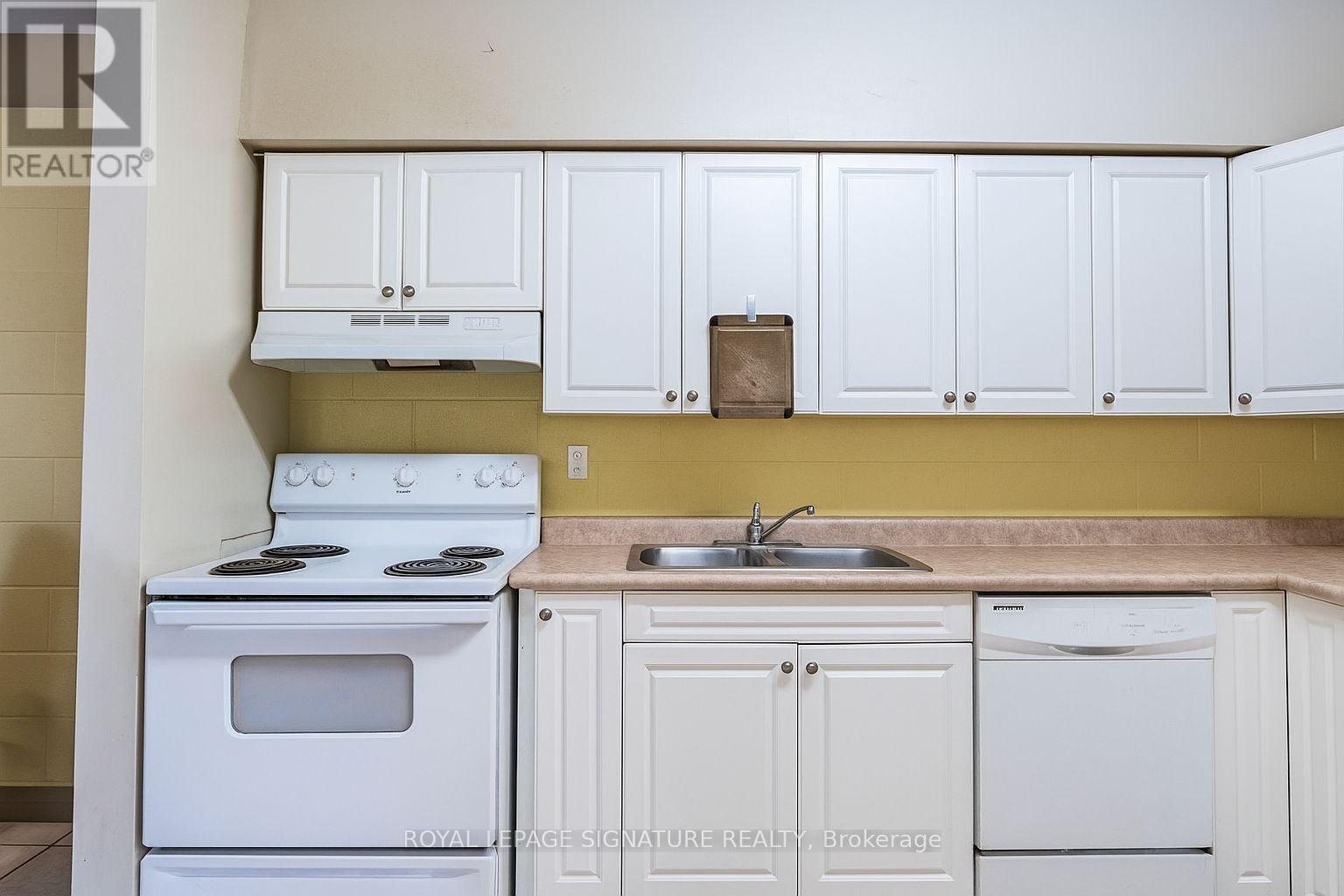 Photo 10 of 206 251 Lester Street, Waterloo ON