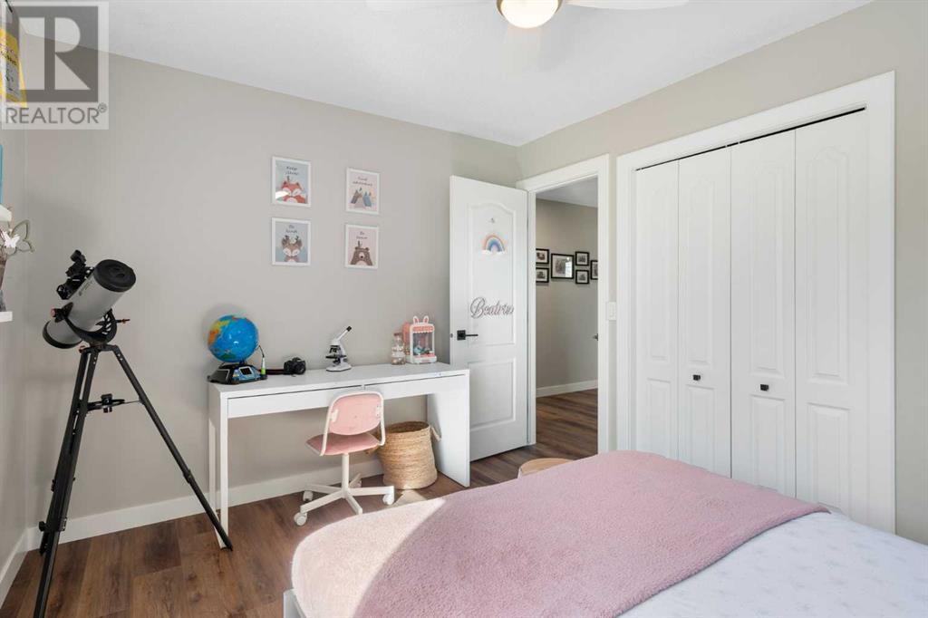 Single Family House for Sale in  Sierra Madre Court SW Signal Hill Calgary 