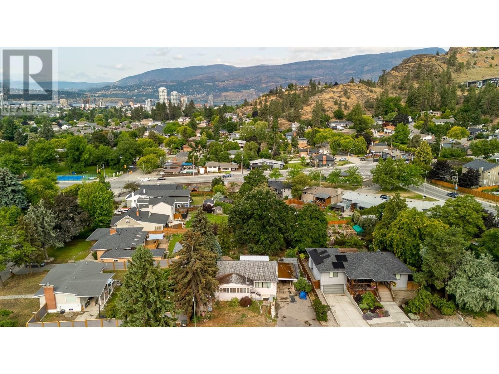 Photo 19 of 988 Glengarry Street, Kelowna BC