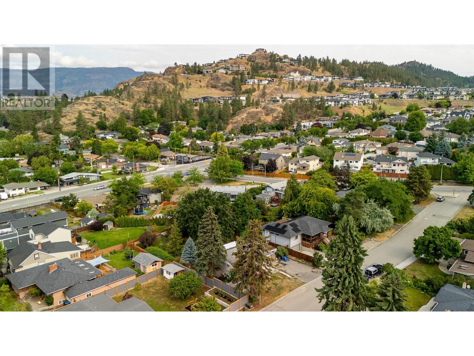 Photo 26 of 988 Glengarry Street, Kelowna BC