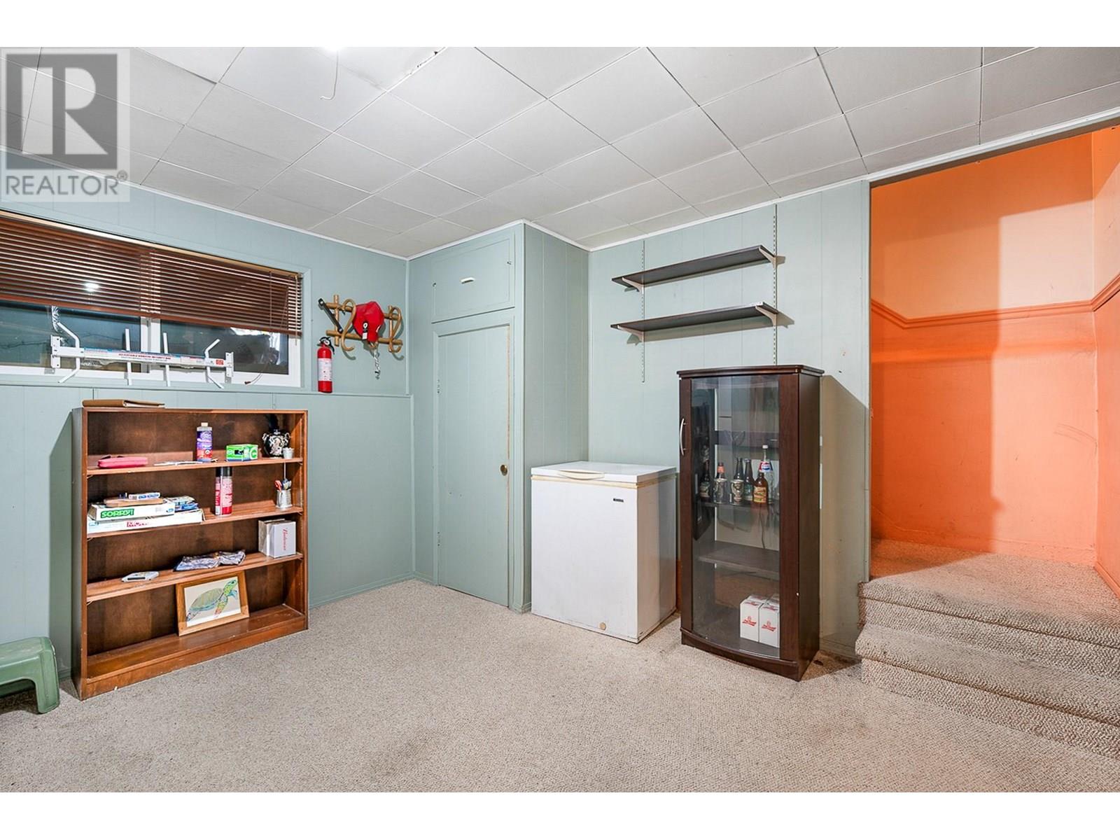 Photo 42 of 988 Glengarry Street, Kelowna BC