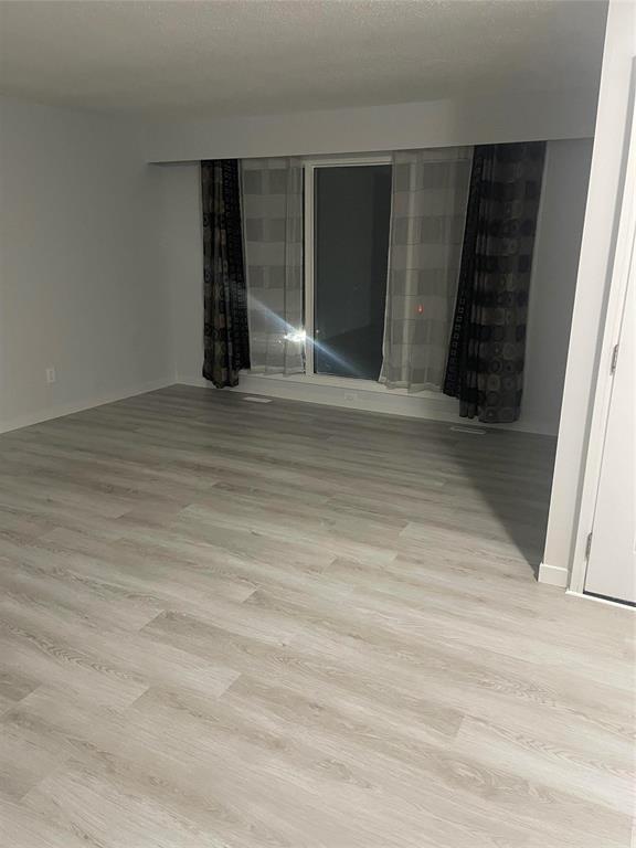 Photo 12 of 252 Rochester Avenue, Winnipeg MB