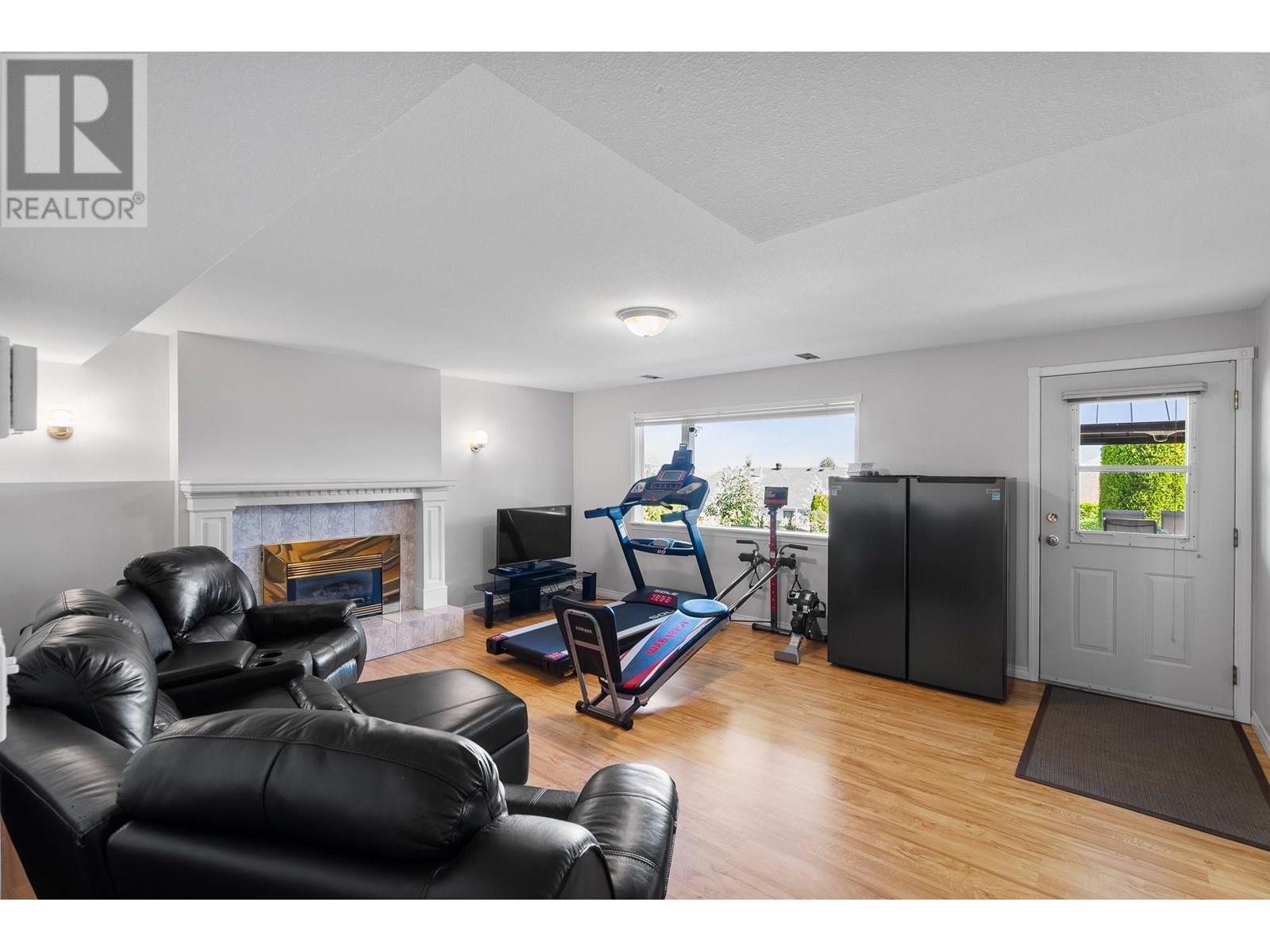 Photo 6 of 1801 2 Avenue Se, Salmon Arm BC
