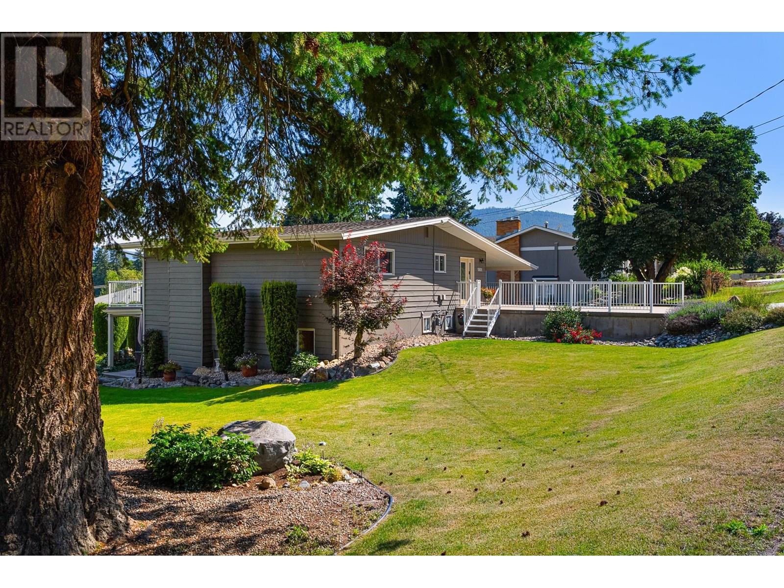 Photo 28 of 1801 2 Avenue Se, Salmon Arm BC