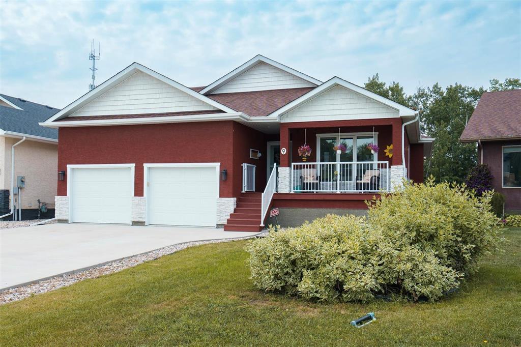 Photo 25 of 9 Pearson Parkway, Selkirk MB