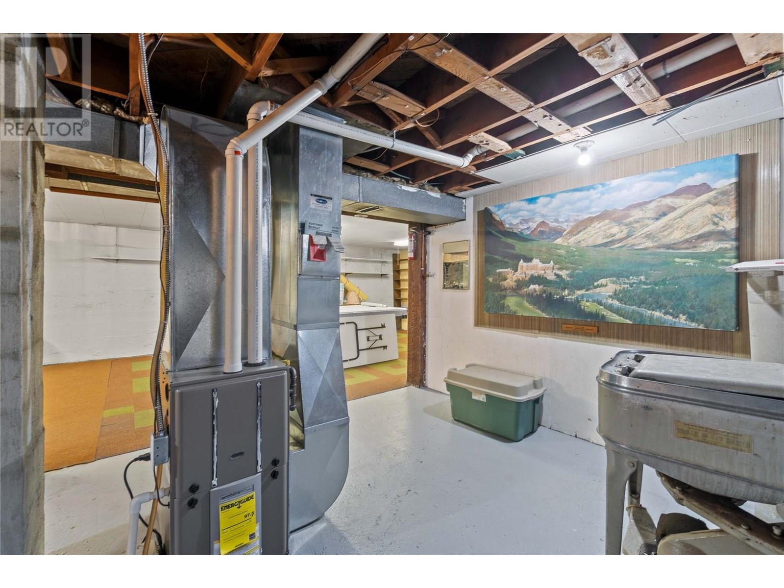 1115 Victoria Road W, Revelstoke