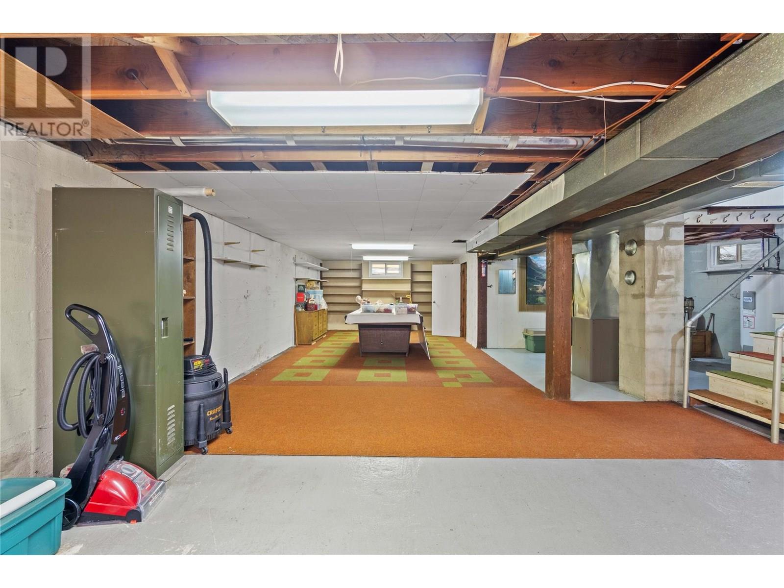 1115 Victoria Road W, Revelstoke