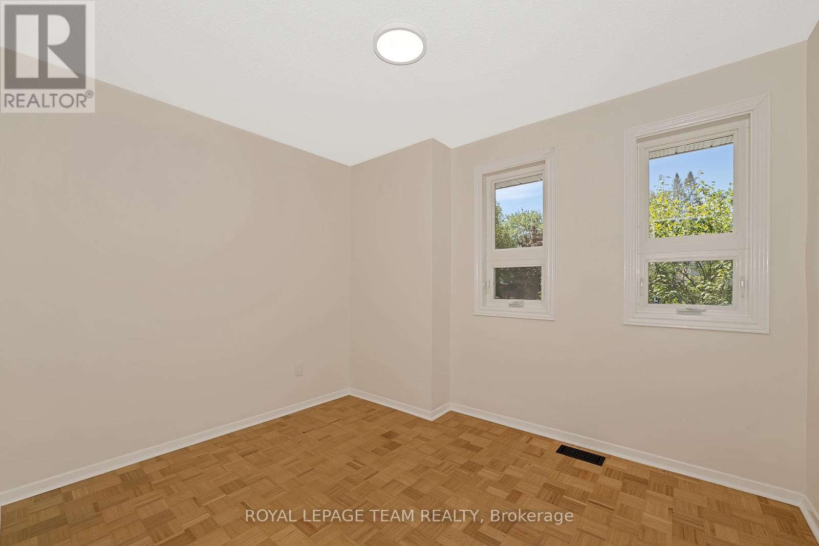 Photo 29 of 1825 Yale Avenue, Ottawa ON