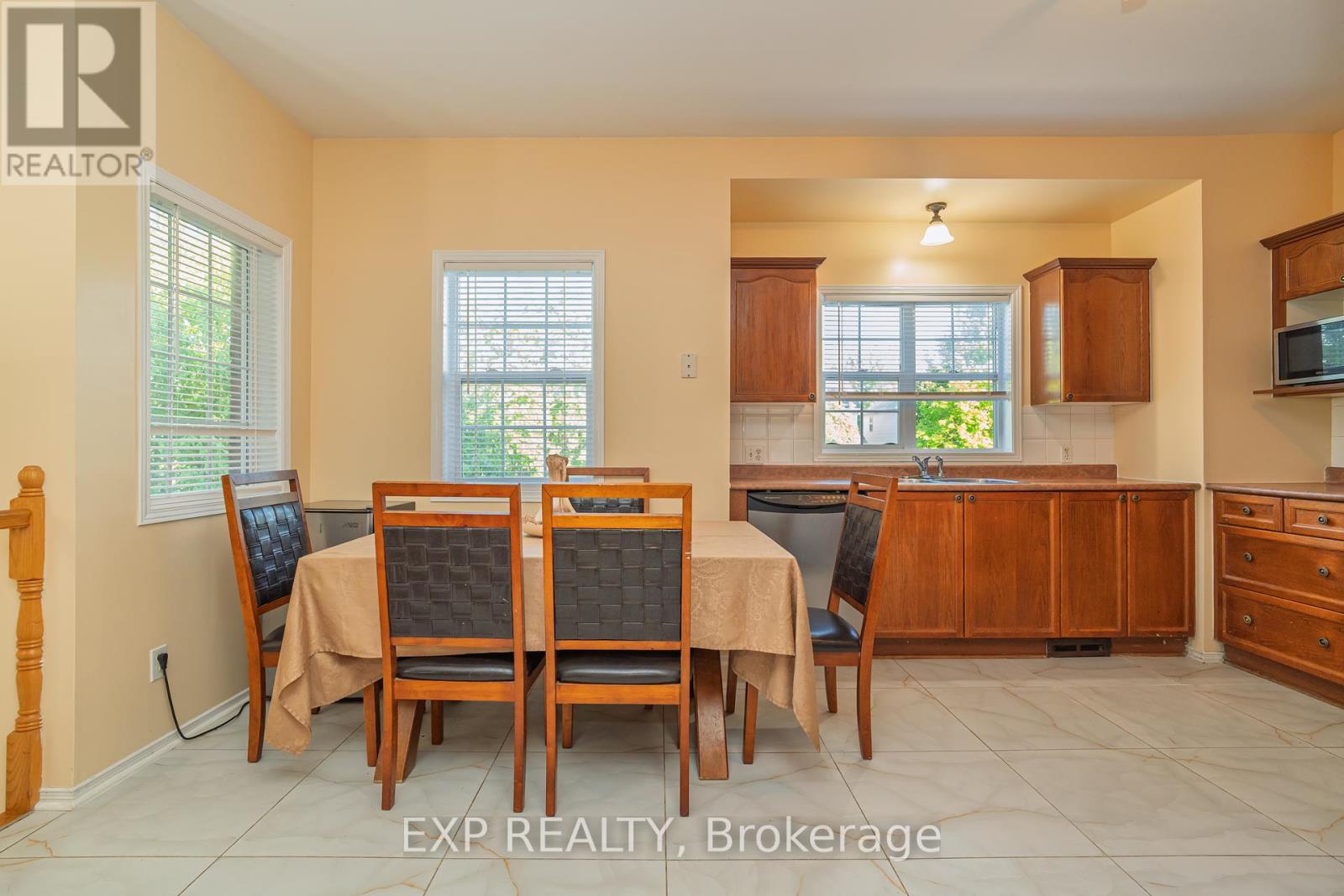 Photo 10 of 1567 Rumford Drive, Ottawa ON