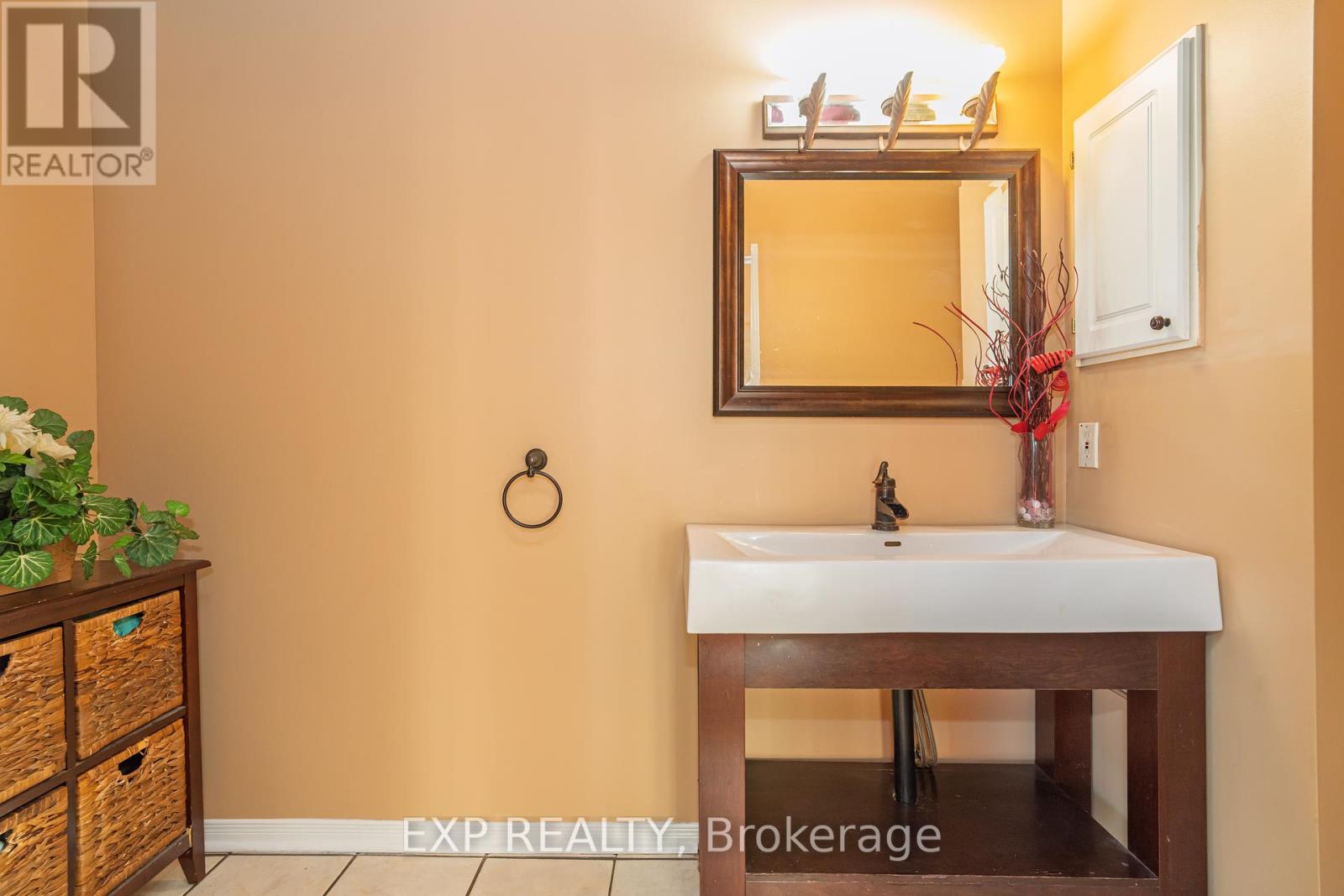 Photo 19 of 1567 Rumford Drive, Ottawa ON