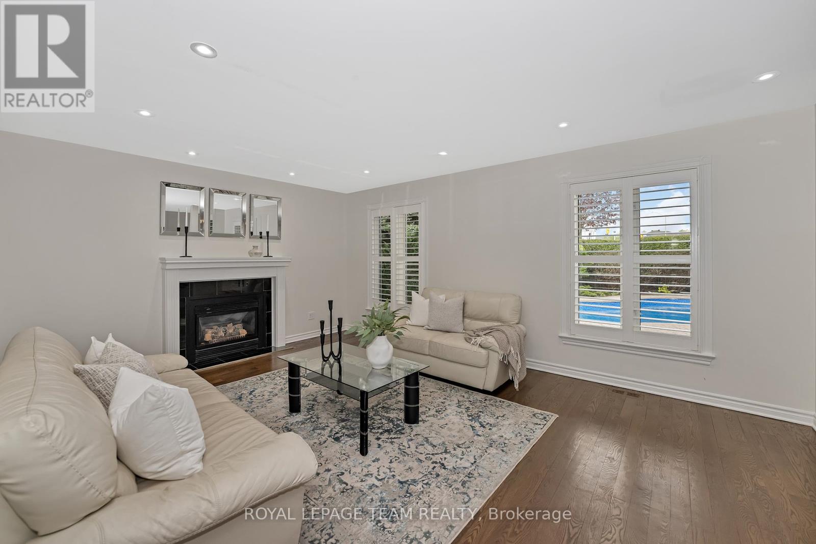 Photo 20 of 27 Heritage Grove Crescent, Ottawa ON