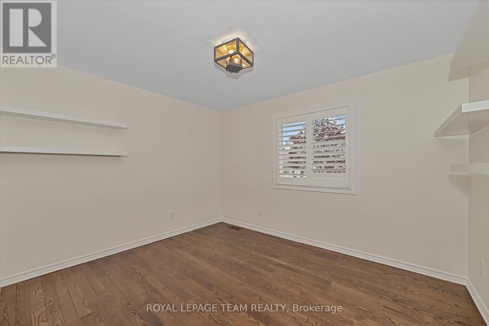 Photo 19 of 27 Heritage Grove Crescent, Ottawa ON