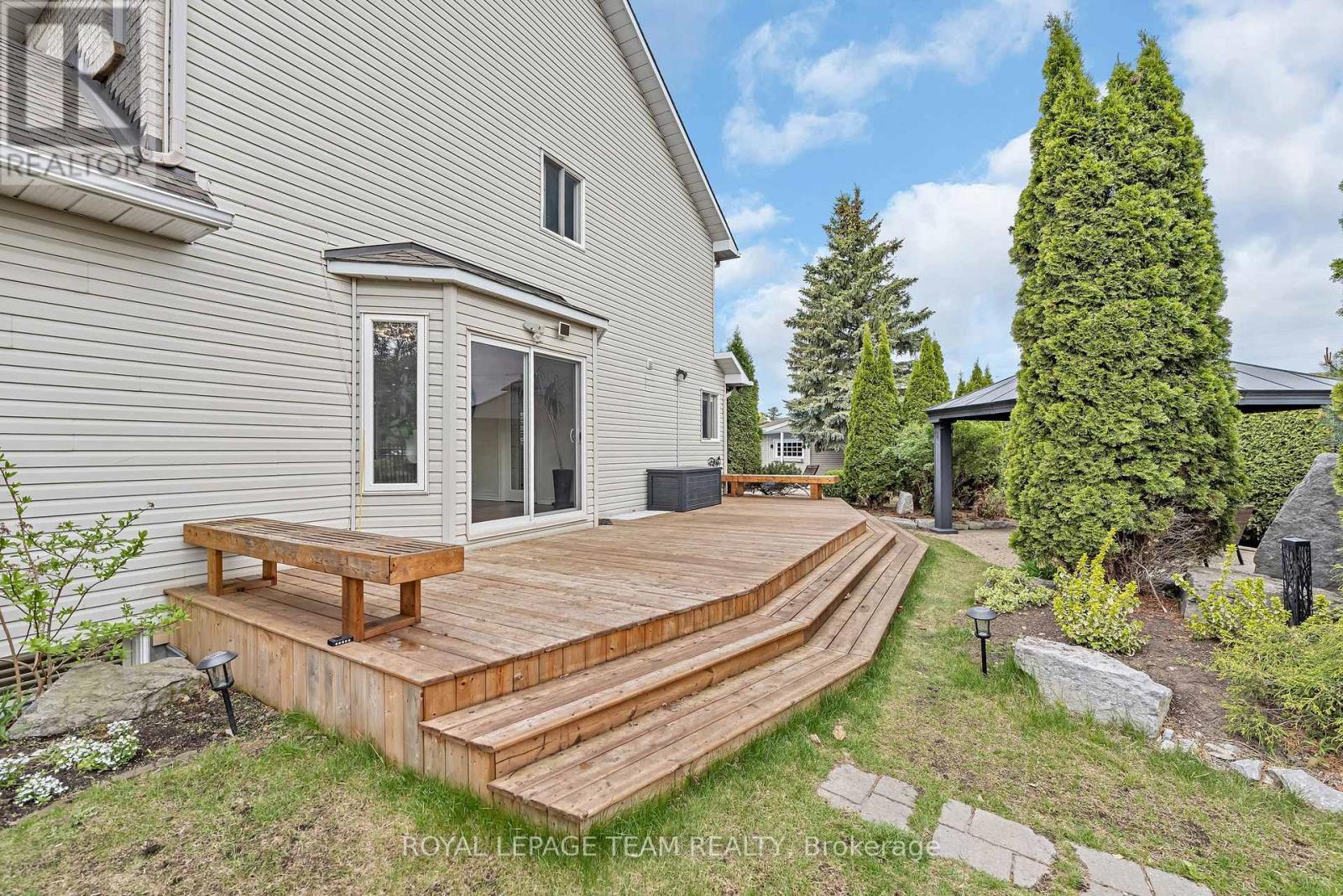 Photo 33 of 27 Heritage Grove Crescent, Ottawa ON