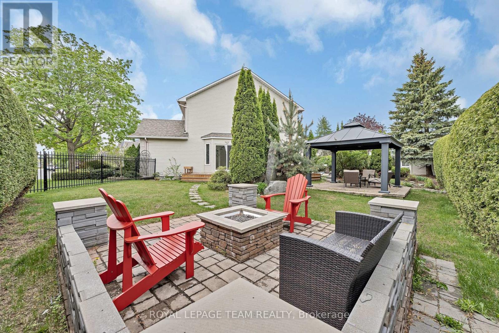 Photo 26 of 27 Heritage Grove Crescent, Ottawa ON