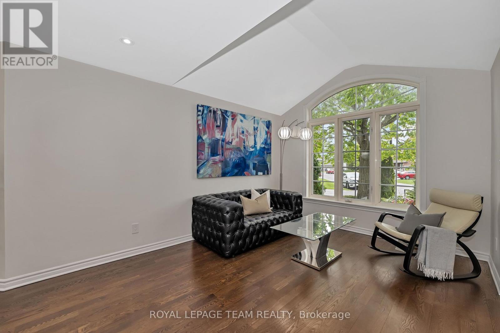 Photo 21 of 27 Heritage Grove Crescent, Ottawa ON