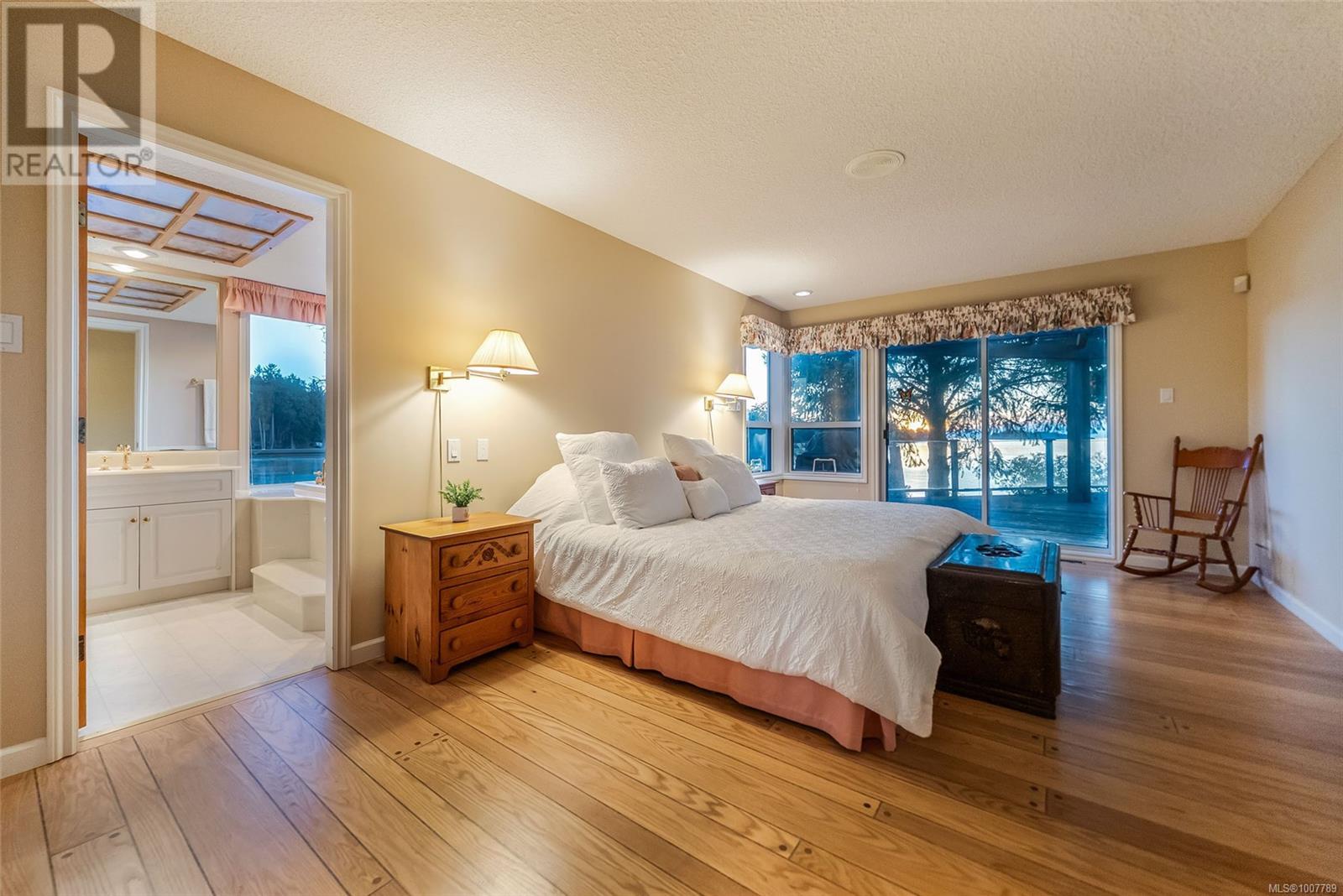 Photo 7 of 1545 Dorcas Point Rd, Nanoose Bay BC