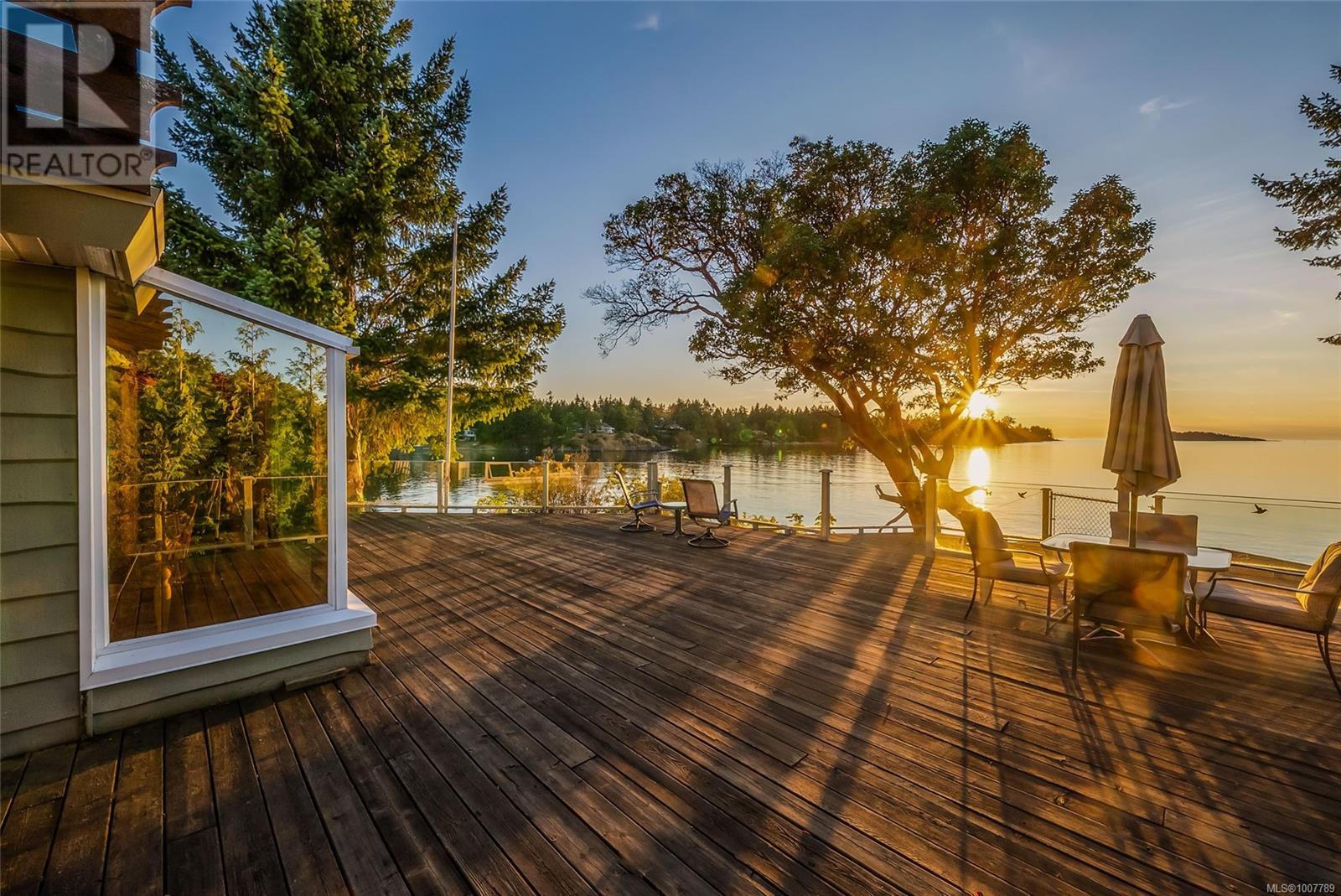 Photo 9 of 1545 Dorcas Point Rd, Nanoose Bay BC