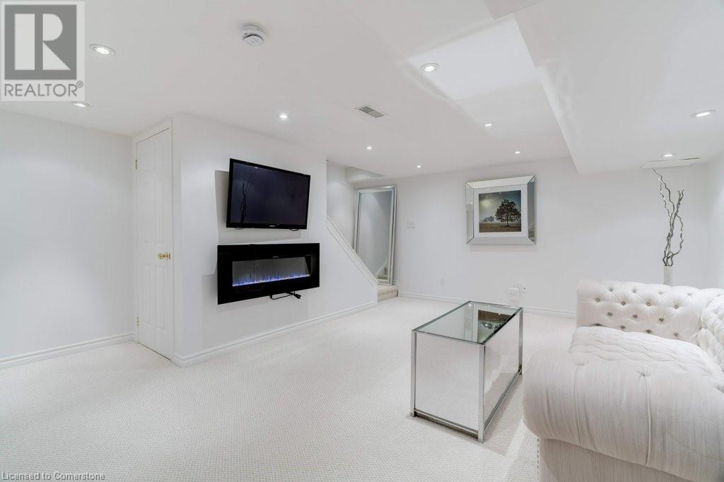 Photo 36 of 1280 Maple Crossing Boulevard Unit 11, Burlington ON