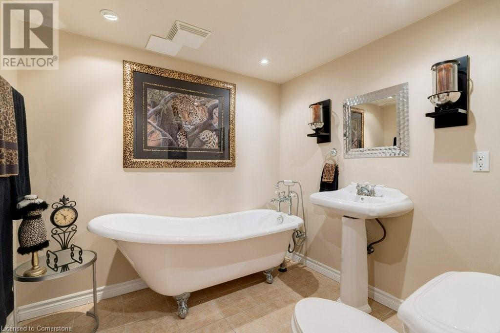 Photo 40 of 1280 Maple Crossing Boulevard Unit 11, Burlington ON