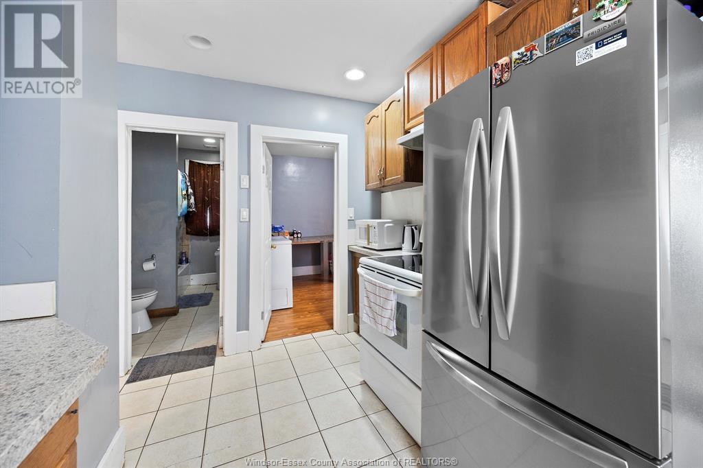 Photo 15 of 110 Erie Street South, Leamington ON