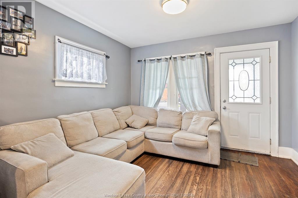 Photo 10 of 110 Erie Street South, Leamington ON