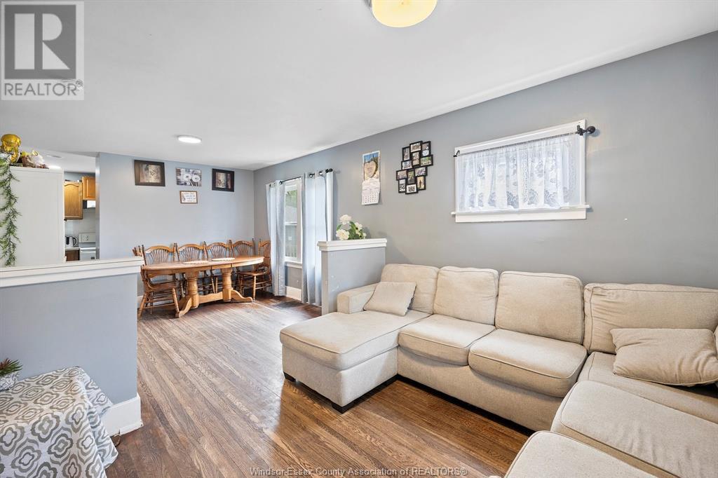 Photo 19 of 110 Erie Street South, Leamington ON