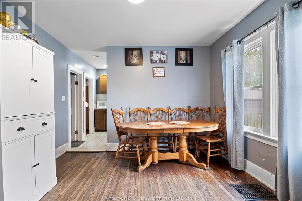 Photo 3 of 110 Erie Street South, Leamington ON