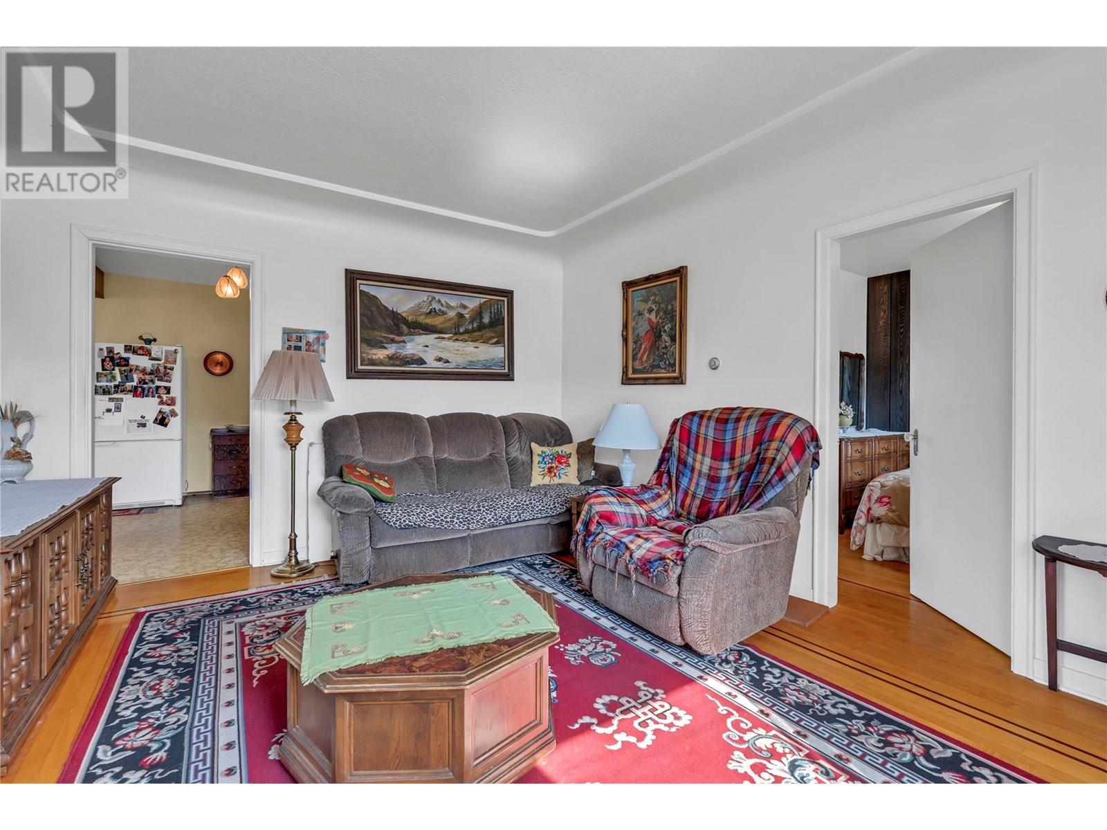  1049 Government Street, Penticton