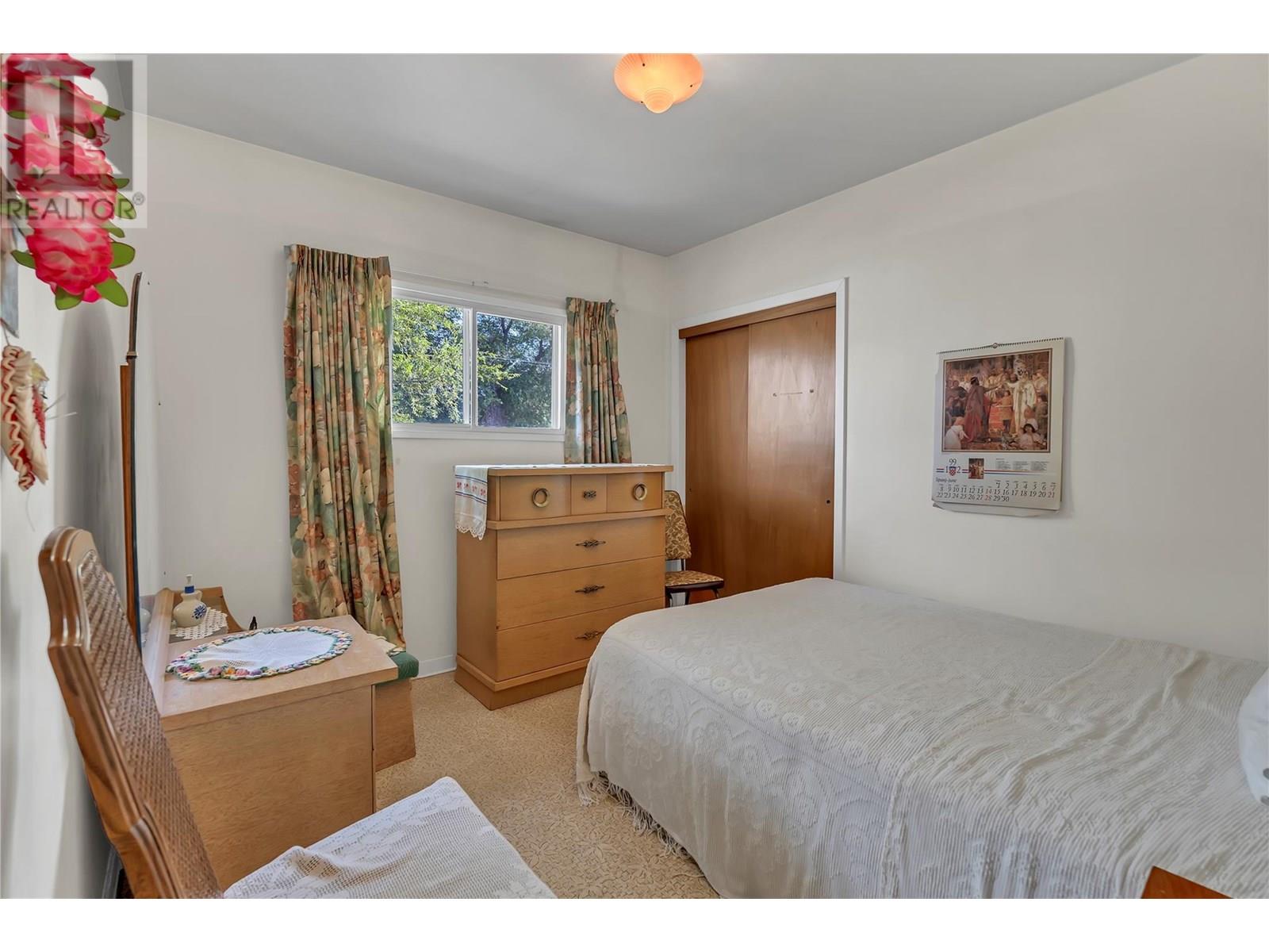  1049 Government Street, Penticton