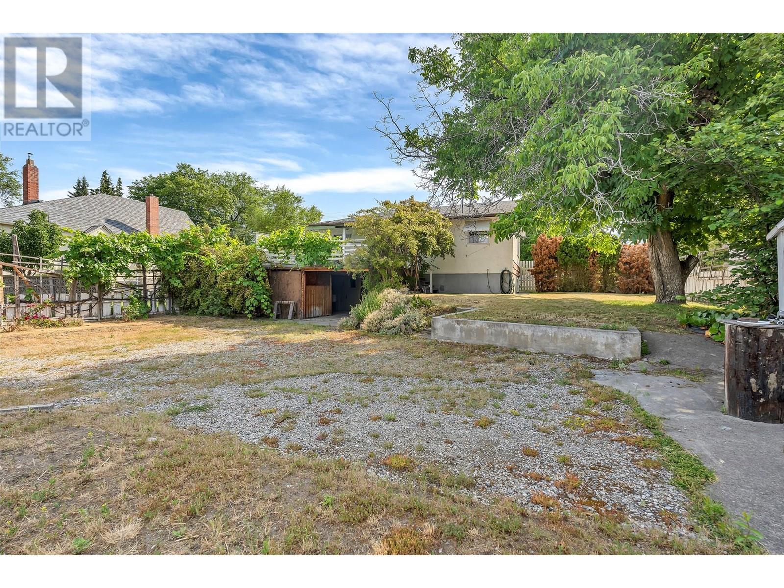  1049 Government Street, Penticton