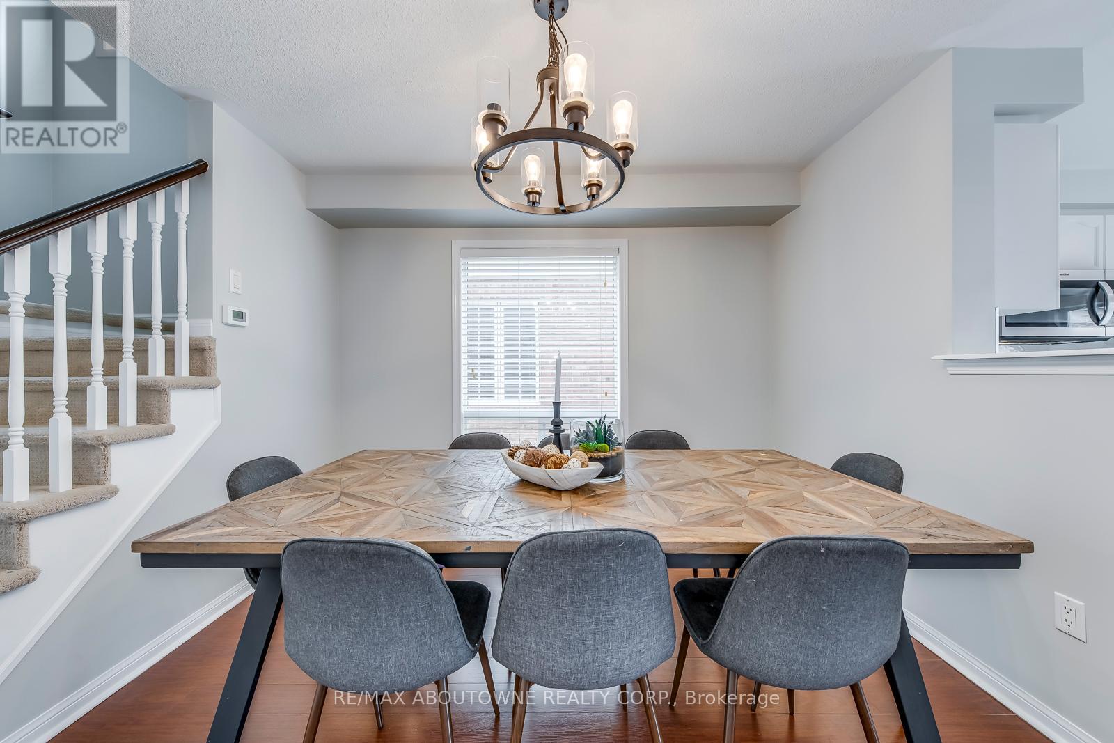 Photo 39 of 2457 Springforest Drive, Oakville ON