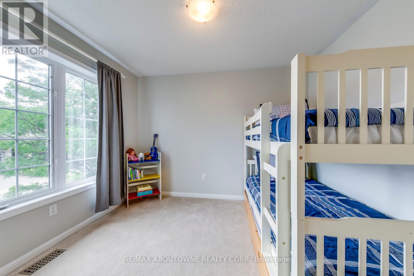 Photo 5 of 2457 Springforest Drive, Oakville ON