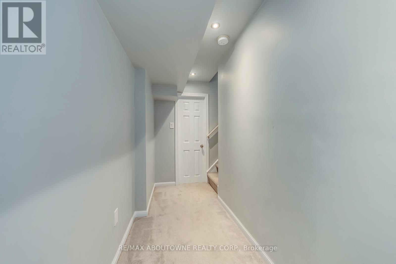 Photo 37 of 2457 Springforest Drive, Oakville ON