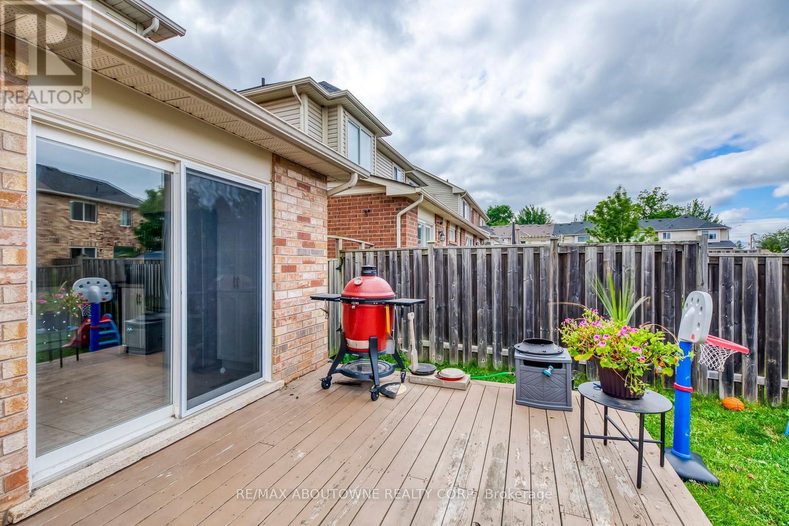 Photo 41 of 2457 Springforest Drive, Oakville ON
