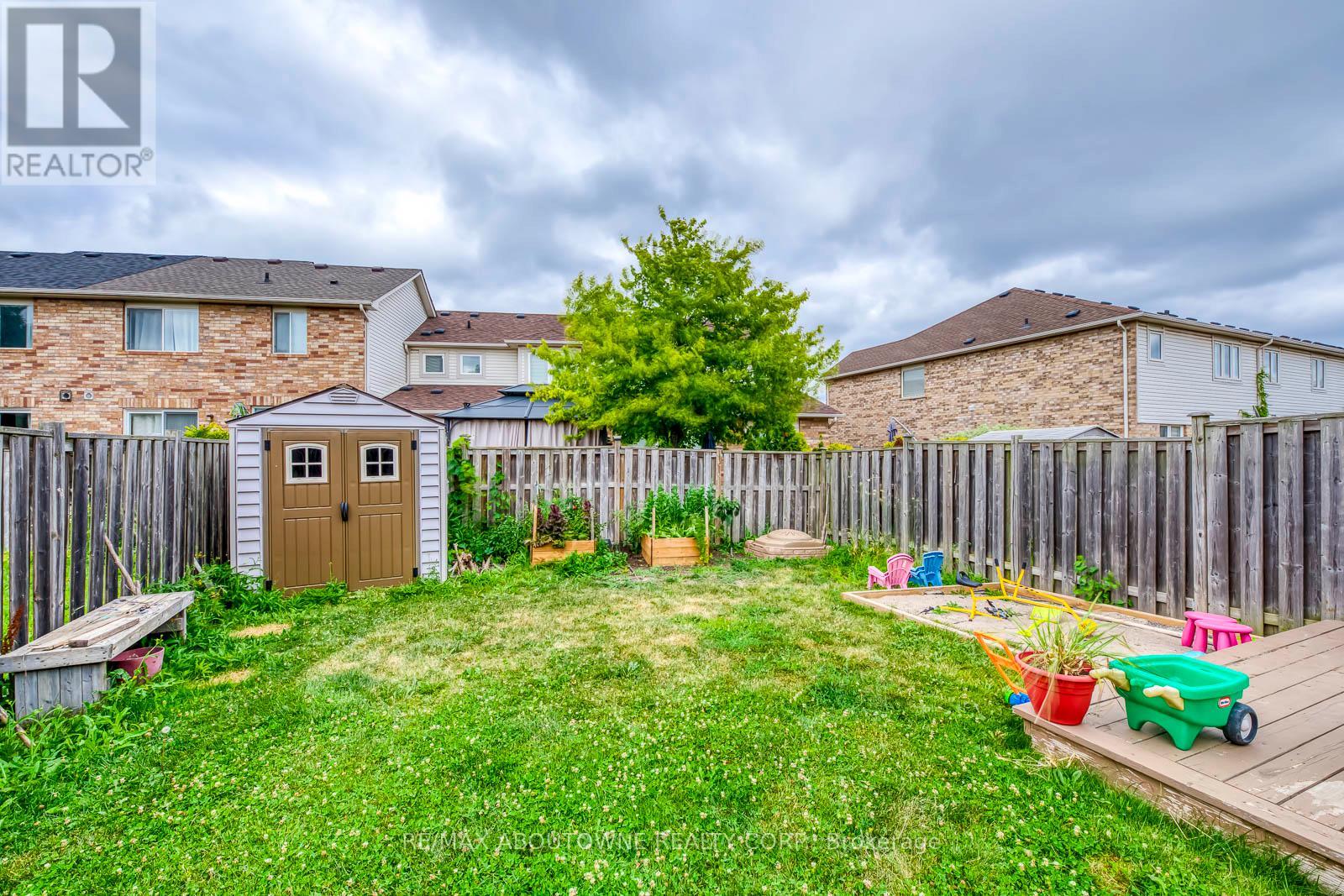 Photo 9 of 2457 Springforest Drive, Oakville ON
