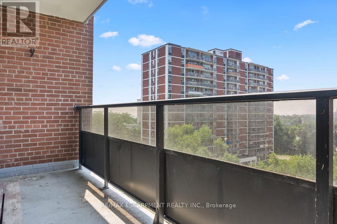 Photo 13 of 805 15 Elizabeth Street, Mississauga ON