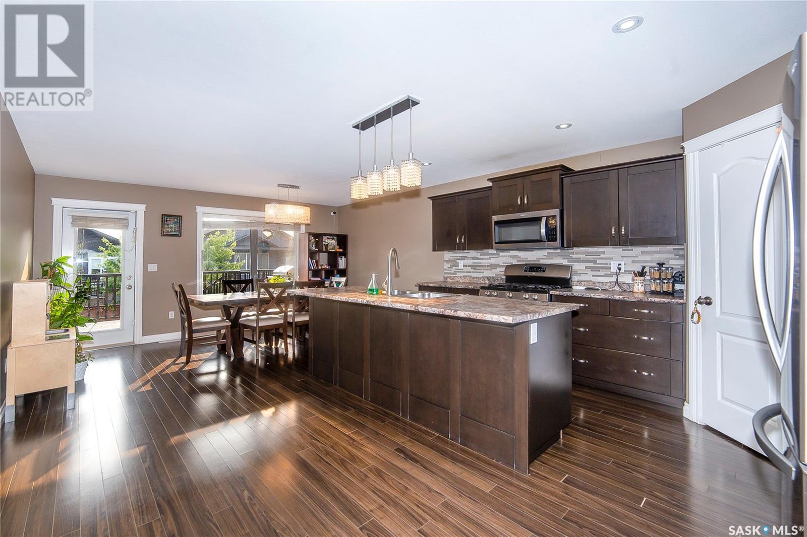 Single Family House Bi-level for Sale in  Zary ROAD Saskatoon 