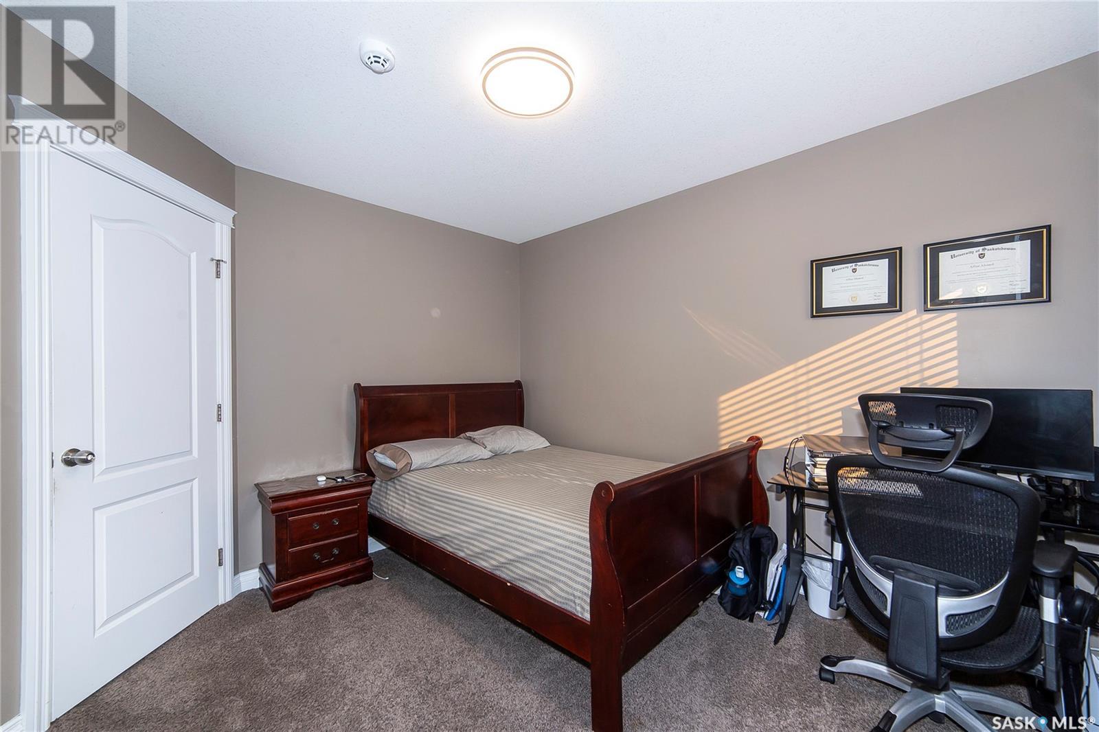 Single Family House Bi-level for Sale in  Zary ROAD Saskatoon 