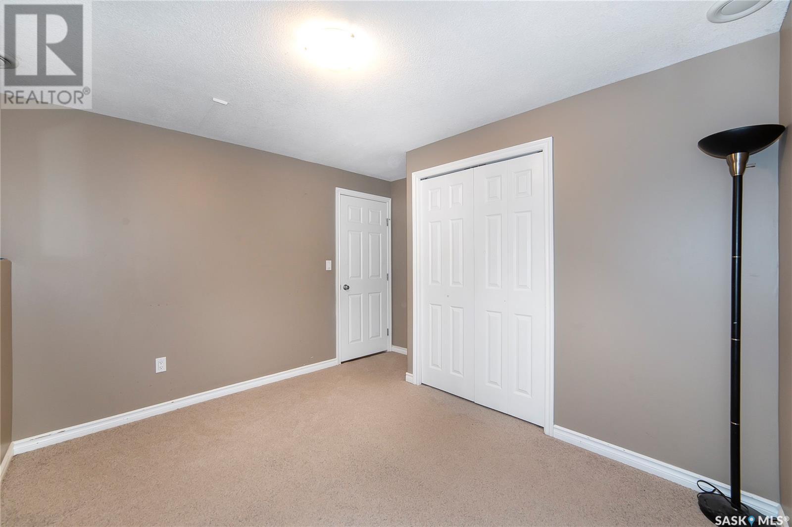 Single Family House Bi-level for Sale in  Zary ROAD Saskatoon 