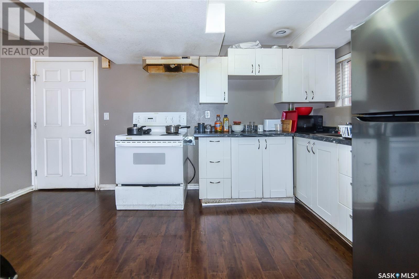 Single Family House Bi-level for Sale in  Zary ROAD Saskatoon 
